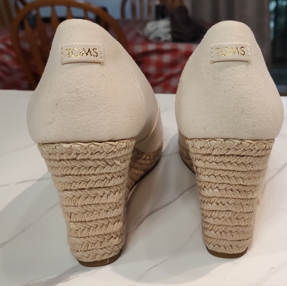 TOMS "MICHELLE" WOMEN'S 3.5" WEDGE HEAL OFF-WHITE CANVAS SHOES SIZE 11M - Picture 5 of 9